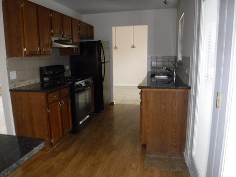 1129 Clover Hill Ln, Elgin, IL 60120 photo 5