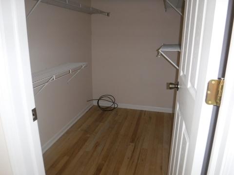 1129 Clover Hill Ln, Elgin, IL 60120 photo 16