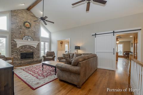 1111 Julia Ln, Plano, IL 60545 photo 2