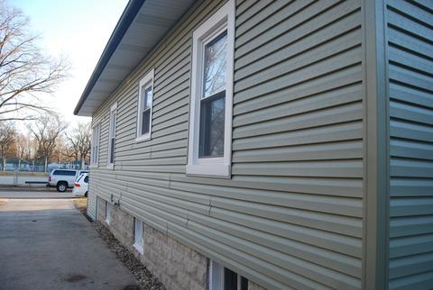 732 E Chapin St, Morris, IL 60450 photo 2