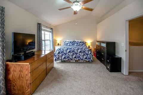 528 Declaration Ln, Aurora, IL 60502 photo 11