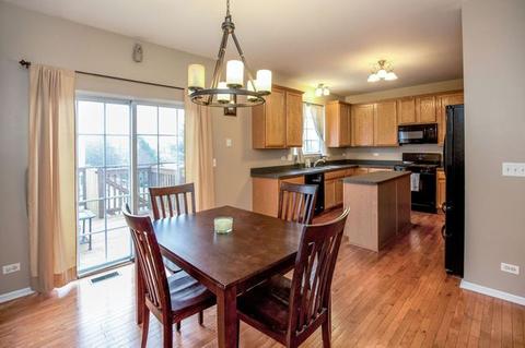 528 Declaration Ln, Aurora, IL 60502 photo 4