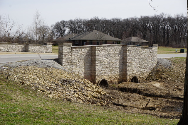211 River Run Dr  