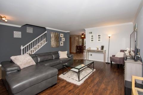2206 Cherry Ridge Dr, Plainfield, IL 60586 photo 3