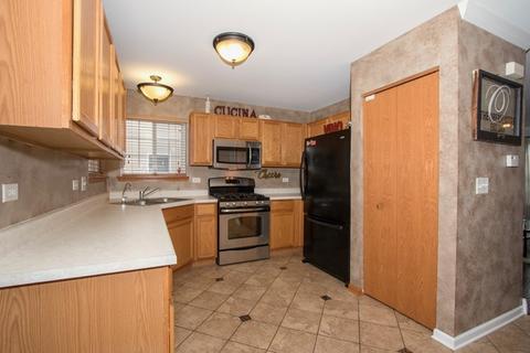 2206 Cherry Ridge Dr, Plainfield, IL 60586 photo 7