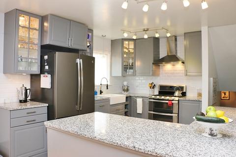 124 E Moreland Ave, Addison, IL 60101 photo 7