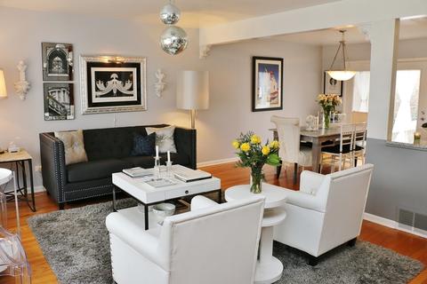 124 E Moreland Ave, Addison, IL 60101 photo 2