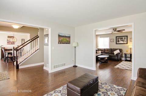 220 Tralee Ln, Mchenry, IL 60050 photo 3