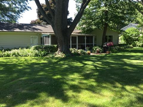 2 S641 Arrowhead Dr, Wheaton, IL 60189 photo 2