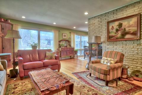 2 S641 Arrowhead Dr, Wheaton, IL 60189 photo 5