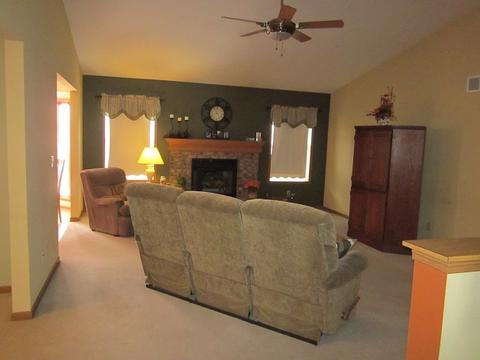 535 Autumnwolf Dr, Davis Junction, IL 61020 photo 5