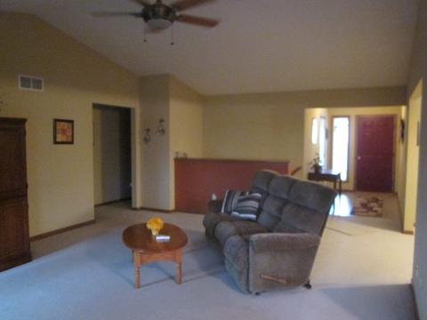 535 Autumnwolf Dr, Davis Junction, IL 61020 photo 3