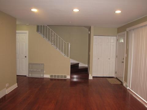 8804 Dee Rd, Des Plaines, IL 60016 photo 4