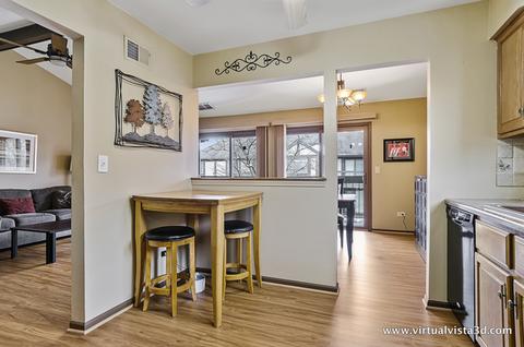 231 Stanhope Dr #D, Willowbrook, IL 60527 photo 2