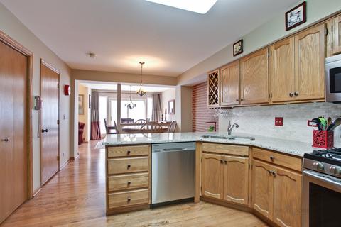 725 Brookvale Dr #B, Wheeling, IL 60090 photo 4