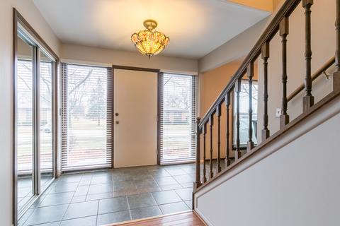 619 Walters Ln, Itasca, IL 60143 photo 2