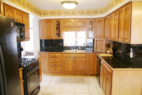 39 W102 Cliff Dr, Elgin, IL 60124 photo 8