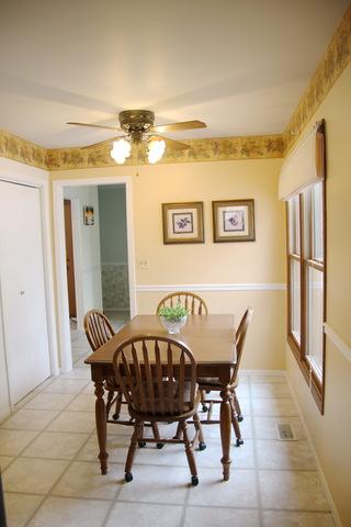 39 W102 Cliff Dr, Elgin, IL 60124 photo 9