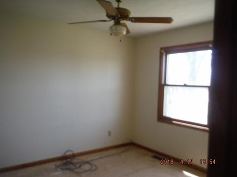401 Hickory Ct, Seneca, IL 61360 photo 9