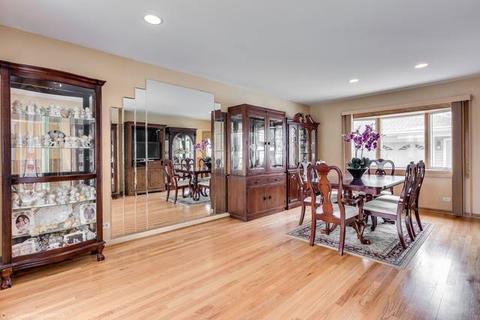407 S Rush St, Itasca, IL 60143 photo 2
