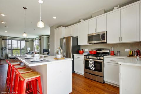 839 Lexington Cir E, Des Plaines, IL 60016 photo 4