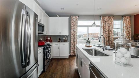 839 Lexington Cir E, Des Plaines, IL 60016 photo 6