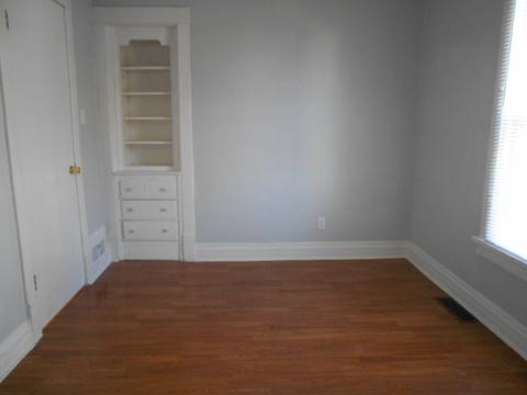 226 W Devlin St, Spring Valley, IL 61362 photo 4