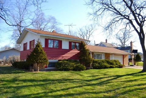 560 E Thacker St, Hoffman Estates, IL 60169 photo 1