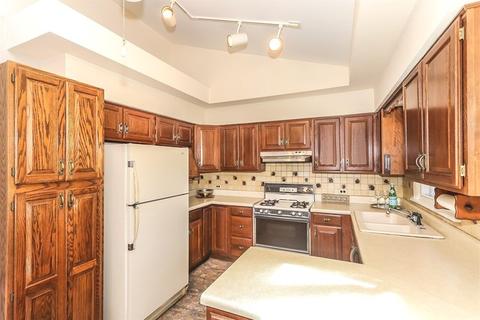 22 W Pine Ave, Roselle, IL 60172 photo 18