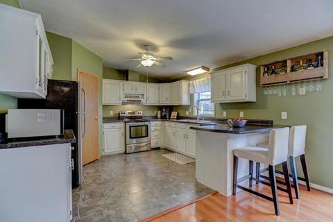 105 W Kyle St, Ogden, IL 61859 photo 5