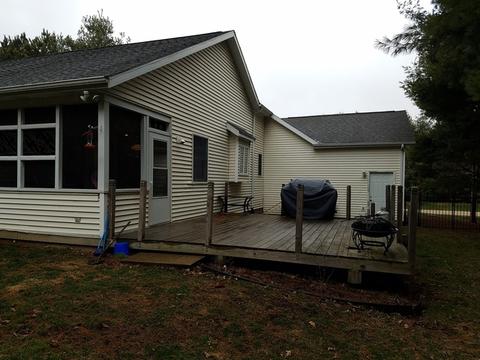 901 E 35th St, Sterling, IL 61081 photo 3