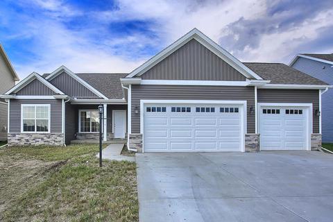 2010 Max Run Dr, Champaign, IL 61822 photo 1