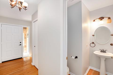 1956 Golf View Dr, Bartlett, IL 60103 photo 4