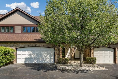 1956 Golf View Dr, Bartlett, IL 60103 photo 1