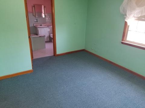 17863 Hickory St, Lansing, IL 60438 photo 8