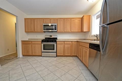 206 Windridge Dr, Mchenry, IL 60051 photo 8