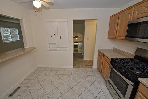 206 Windridge Dr, Mchenry, IL 60051 photo 9