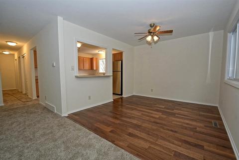 206 Windridge Dr, Mchenry, IL 60051 photo 6