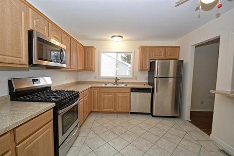 206 Windridge Dr, Mchenry, IL 60051 photo 10