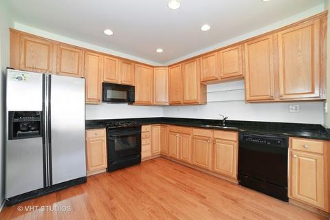 1109 Pine Valley Ct, Elgin, IL 60124 photo 4
