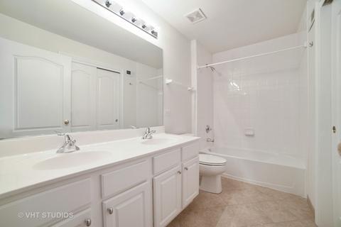 1109 Pine Valley Ct, Elgin, IL 60124 photo 12