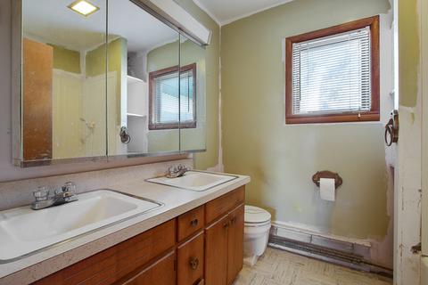 913 Aurora Ave, Aurora, IL 60505 photo 10
