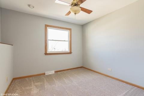 3995 Hudson Dr, Hoffman Estates, IL 60192 photo 12