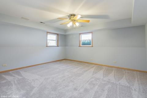 3995 Hudson Dr, Hoffman Estates, IL 60192 photo 13