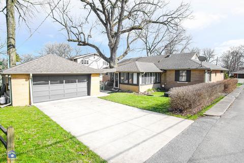 1351 Cobb Blvd, Kankakee, IL 60901 photo 2