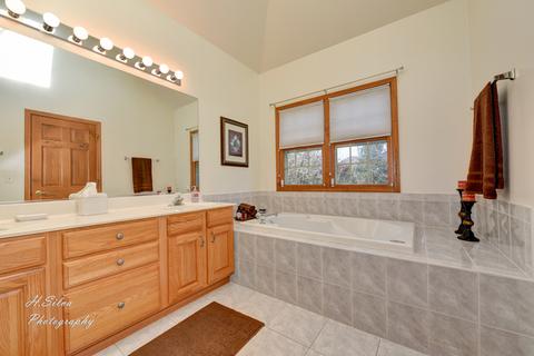 3680 Lakeview Dr, Algonquin, IL 60102 photo 18