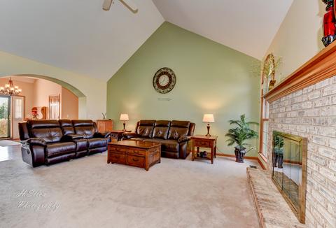 3680 Lakeview Dr, Algonquin, IL 60102 photo 9