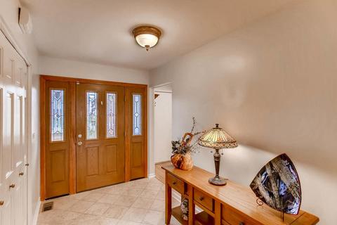 143 E Thompson Dr, Wheaton, IL 60189 photo 2