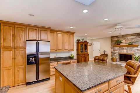 143 E Thompson Dr, Wheaton, IL 60189 photo 9