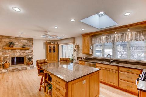 143 E Thompson Dr, Wheaton, IL 60189 photo 8